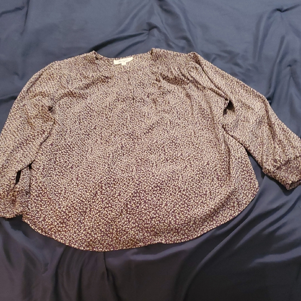 Chic Black and White Patterned Blouse